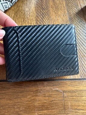 Nomad Black Carbon Fiber Card & Key Holder - Slim Men's Wallet